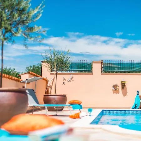 Boutique In With Private Swimming Pool Villa